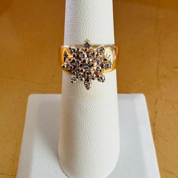 Jewelry - 14K Yellow Gold and Diamond Vintage Floral Cluster Ring Wide Band size 5.75